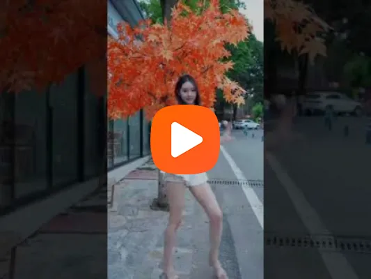 Clip Chơi public em đồng nghiệp trong bộ đồ công sở sau buổi đi tiếp khách