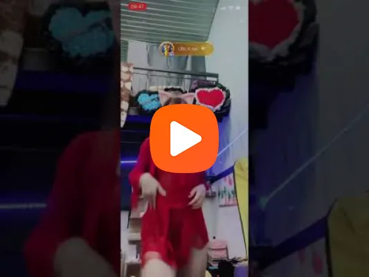 Clip Đang chơi thì anh rút ra liếm em sướng tê người