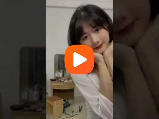 Clip Nhung Nguyễn Boutique Hải Phòng lộ hàng lúc live stream