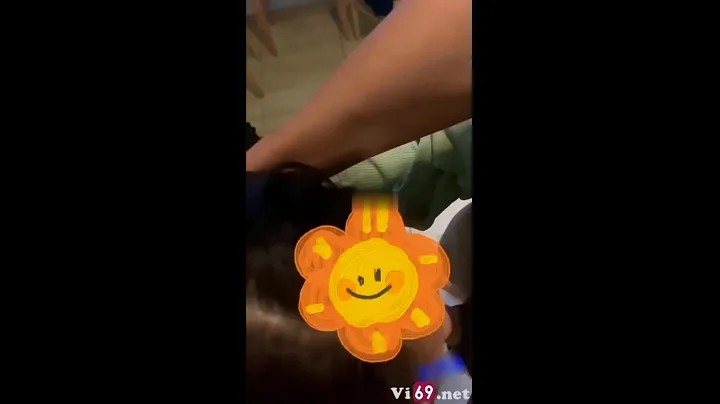 Cô gái sinh viên cao 1m7 thích ăn bún bò – Checker Pita