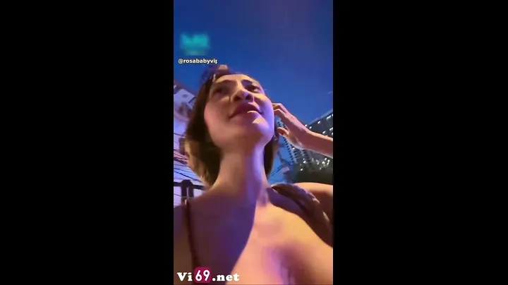 Cô gái xinh đẹp nhờ anh tài xế XanhSM chụp ảnh – rosababyvip