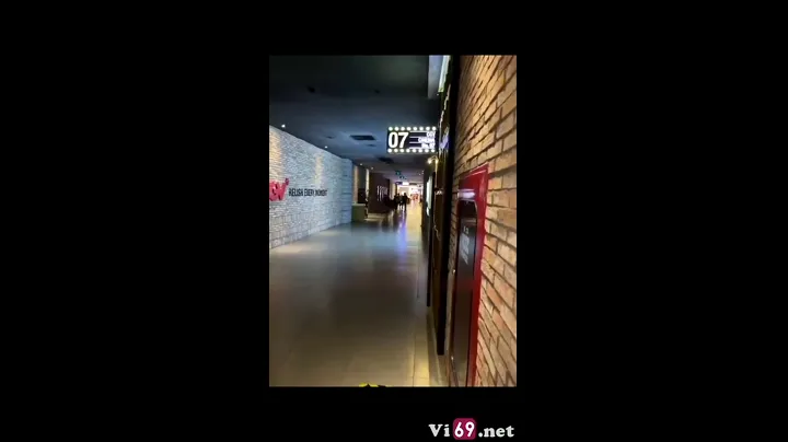 Tình cờ gặp cô gái xinh đẹp ở rạp chiếu phim CGV