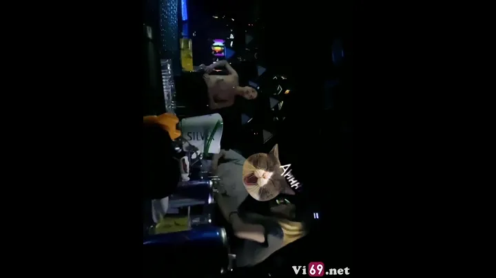 Cuối tuần đi karaoke ăn nhậu và xõa cùng anh hội em