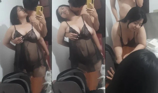 Anh chàng mê đắm không biết chán với vẻ đẹp của cô nàng